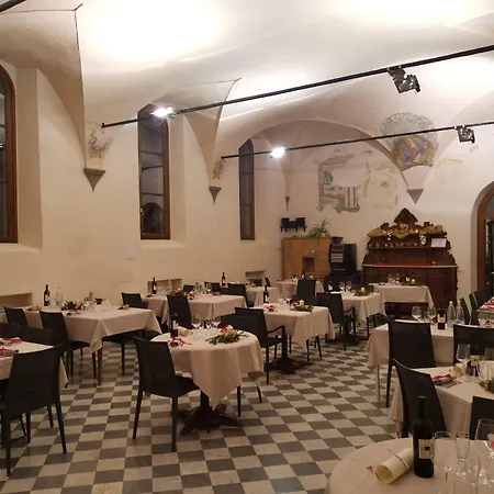 Chiostro Delle Monache Volterra