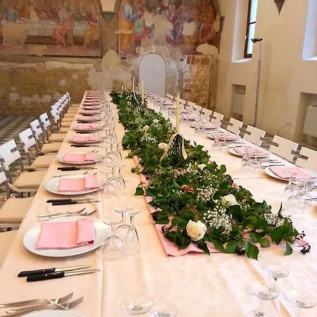 بيت شباب Chiostro Delle Monache فولتيرا